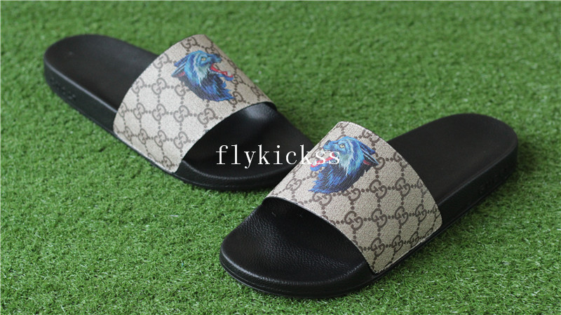 GC Slipper Wolf Pattern